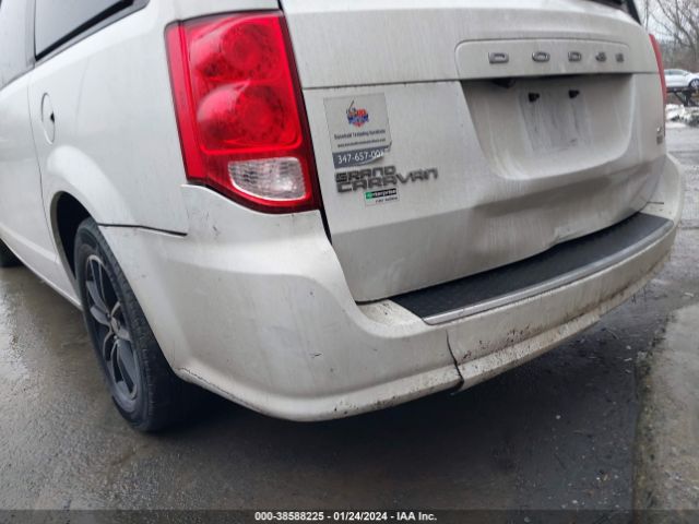 Photo 5 VIN: 2C4RDGEG0JR202127 - DODGE GRAND CARAVAN 