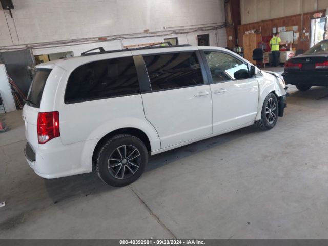 Photo 3 VIN: 2C4RDGEG0JR202127 - DODGE GRAND CARAVAN 