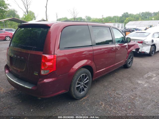 Photo 3 VIN: 2C4RDGEG0JR249447 - DODGE GRAND CARAVAN 