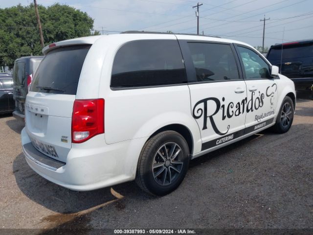 Photo 3 VIN: 2C4RDGEG0JR283999 - DODGE GRAND CARAVAN 