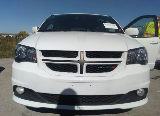 Photo 5 VIN: 2C4RDGEG0JR340170 - DODGE GRAND CARAVAN 