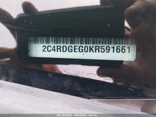 Photo 8 VIN: 2C4RDGEG0KR591661 - DODGE GRAND CARAVAN 