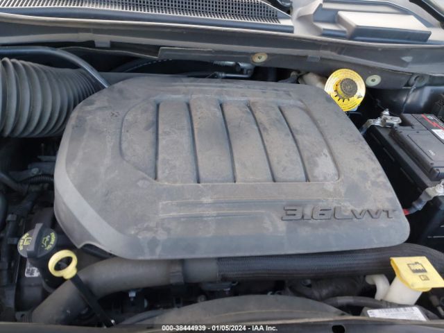 Photo 9 VIN: 2C4RDGEG0KR598996 - DODGE GRAND CARAVAN 