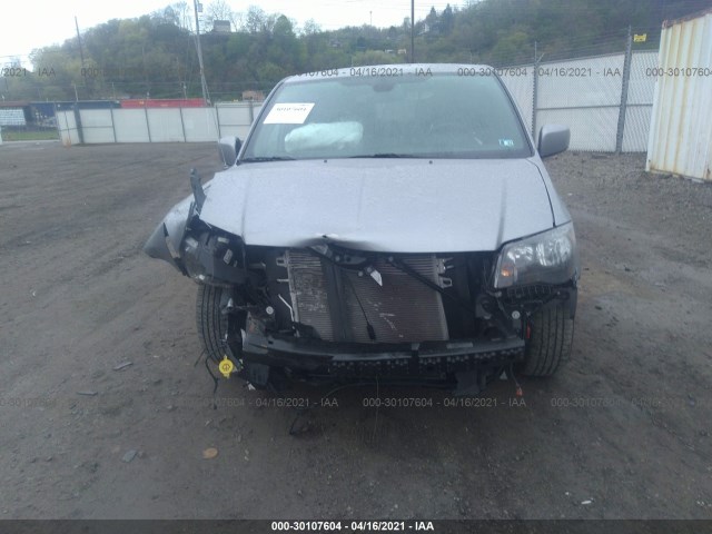 Photo 5 VIN: 2C4RDGEG0KR764448 - DODGE GRAND CARAVAN 