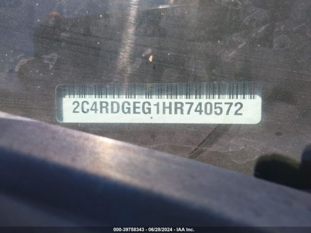 Photo 8 VIN: 2C4RDGEG1HR740572 - DODGE GRAND CARAVAN 