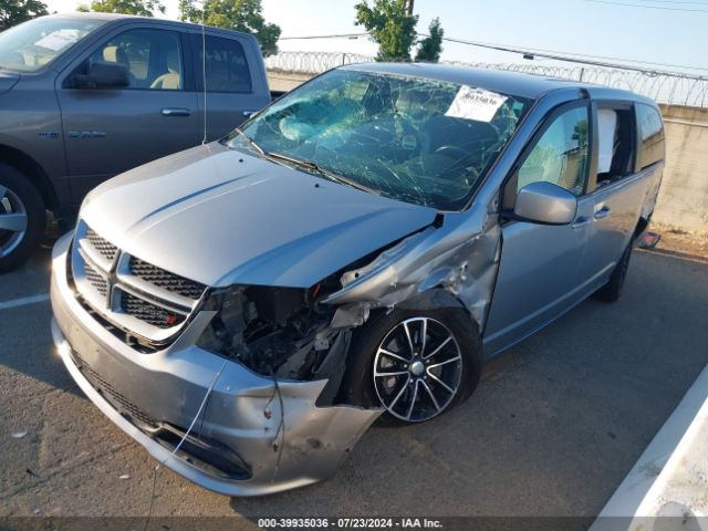 Photo 1 VIN: 2C4RDGEG1JR175844 - DODGE GRAND CARAVAN 