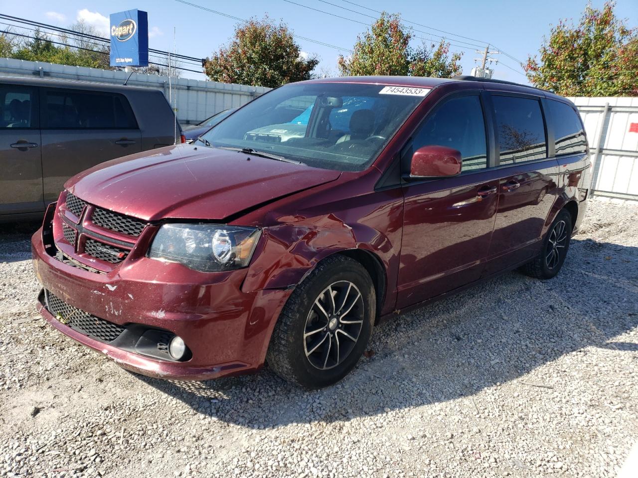 Photo 0 VIN: 2C4RDGEG1JR240322 - DODGE CARAVAN 