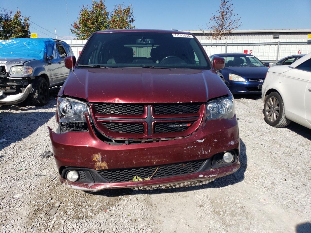 Photo 4 VIN: 2C4RDGEG1JR240322 - DODGE CARAVAN 