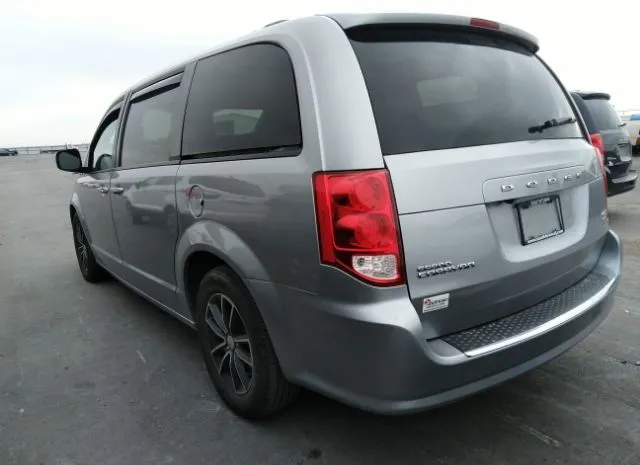 Photo 2 VIN: 2C4RDGEG1JR284742 - DODGE GRAND CARAVAN 