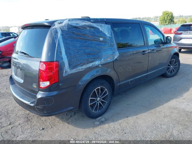 Photo 3 VIN: 2C4RDGEG1JR323796 - DODGE GRAND CARAVAN 