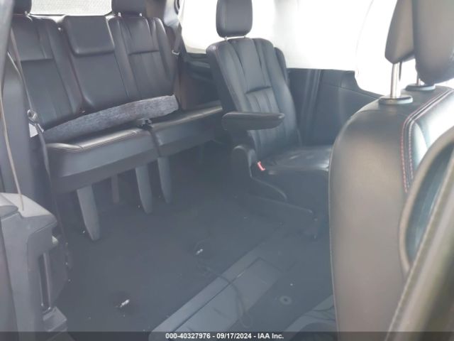 Photo 7 VIN: 2C4RDGEG1JR324396 - DODGE GRAND CARAVAN 