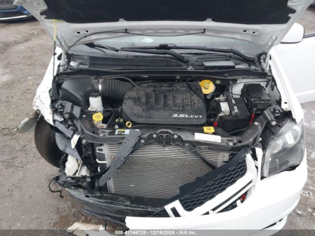 Photo 9 VIN: 2C4RDGEG1JR335267 - DODGE GRAND CARAVAN 