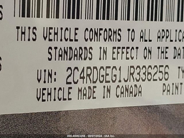 Photo 8 VIN: 2C4RDGEG1JR336256 - DODGE GRAND CARAVAN 