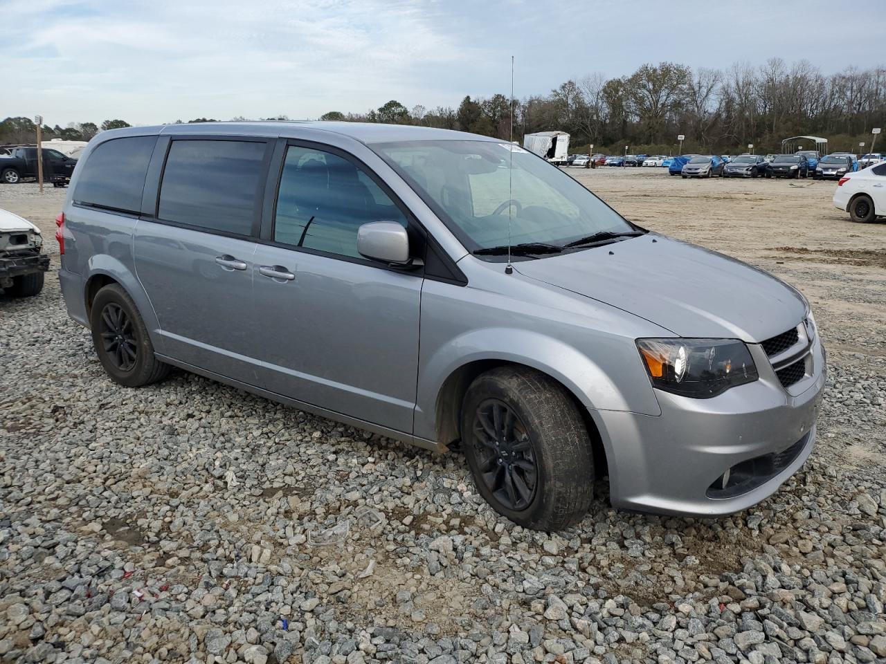 Photo 3 VIN: 2C4RDGEG1KR764054 - DODGE CARAVAN 