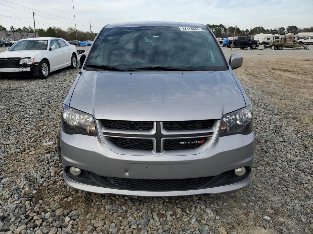 Photo 4 VIN: 2C4RDGEG1KR764054 - DODGE CARAVAN 