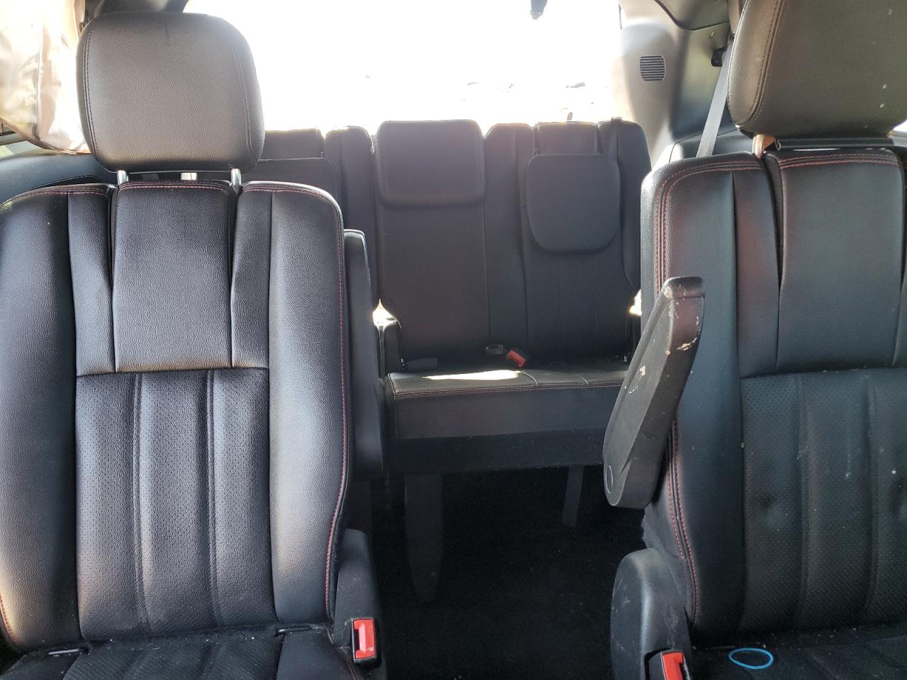 Photo 9 VIN: 2C4RDGEG2GR257297 - DODGE CARAVAN 