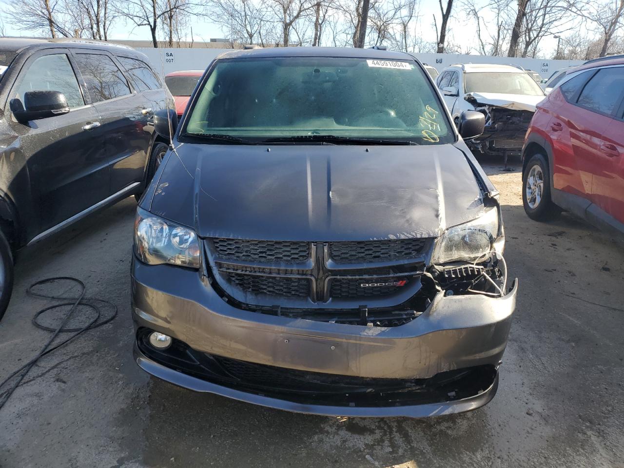 Photo 4 VIN: 2C4RDGEG2HR694170 - DODGE CARAVAN 