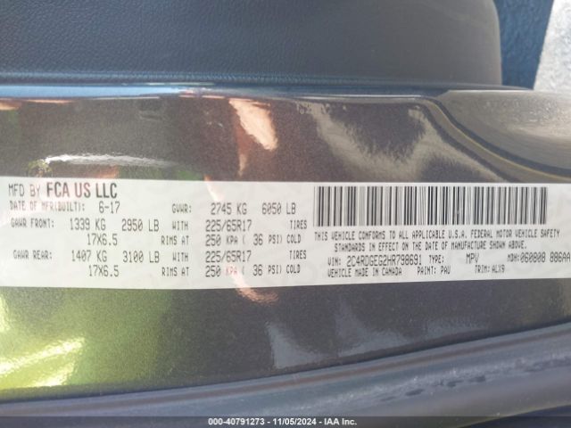 Photo 8 VIN: 2C4RDGEG2HR798691 - DODGE GRAND CARAVAN 