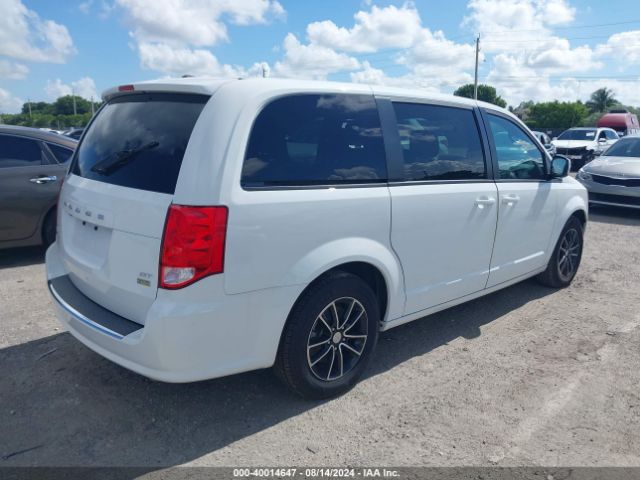 Photo 3 VIN: 2C4RDGEG2JR145803 - DODGE GRAND CARAVAN 