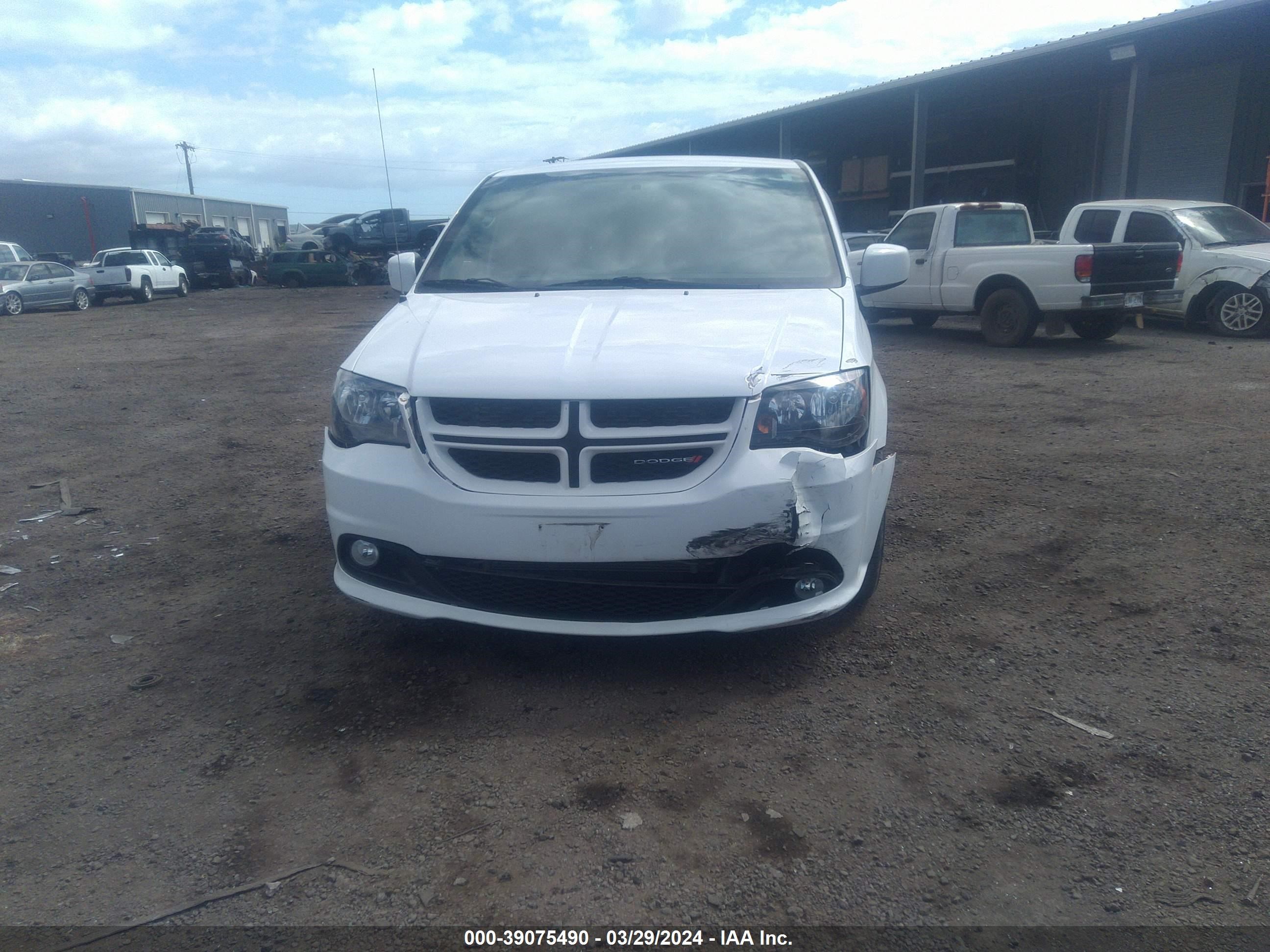 Photo 11 VIN: 2C4RDGEG2JR189462 - DODGE CARAVAN 