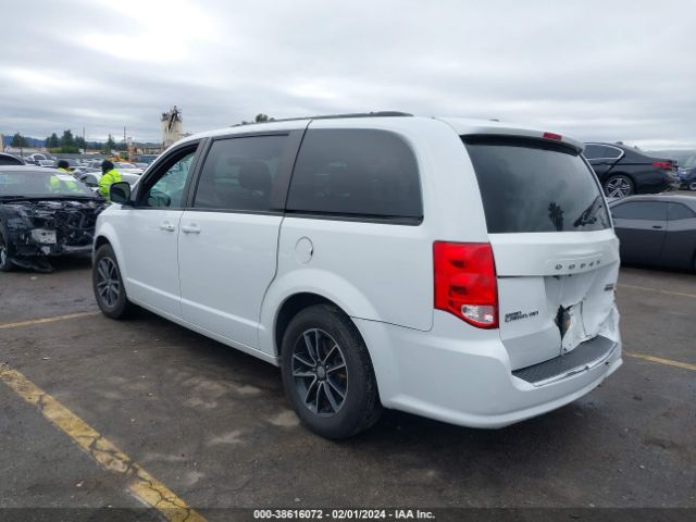 Photo 2 VIN: 2C4RDGEG2JR203067 - DODGE GRAND CARAVAN 