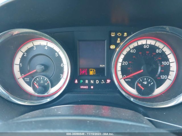 Photo 6 VIN: 2C4RDGEG2JR205160 - DODGE GRAND CARAVAN 