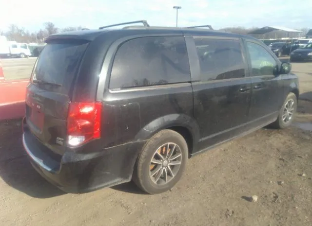 Photo 3 VIN: 2C4RDGEG2JR284040 - DODGE GRAND CARAVAN 