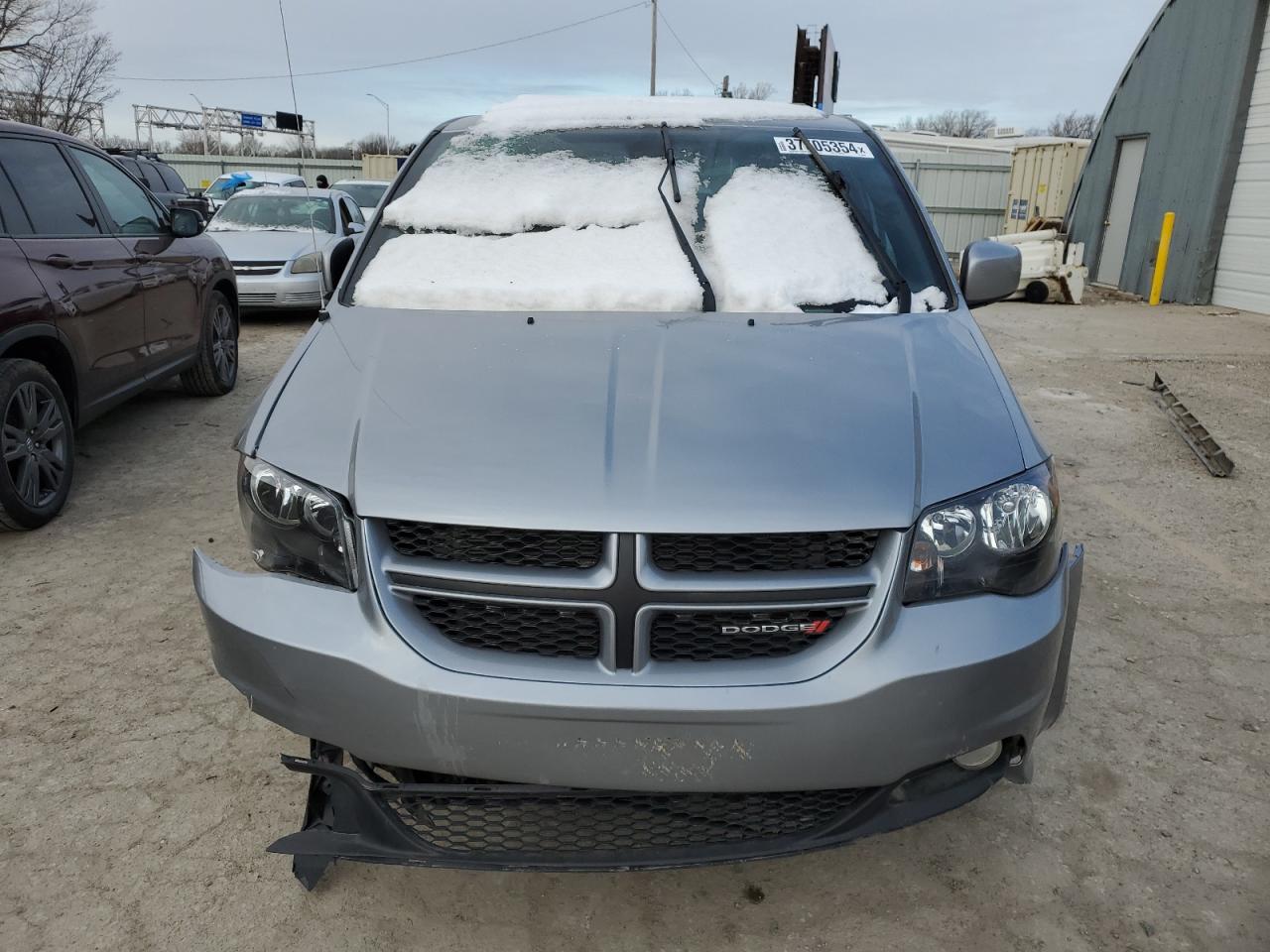 Photo 4 VIN: 2C4RDGEG2KR606385 - DODGE CARAVAN 