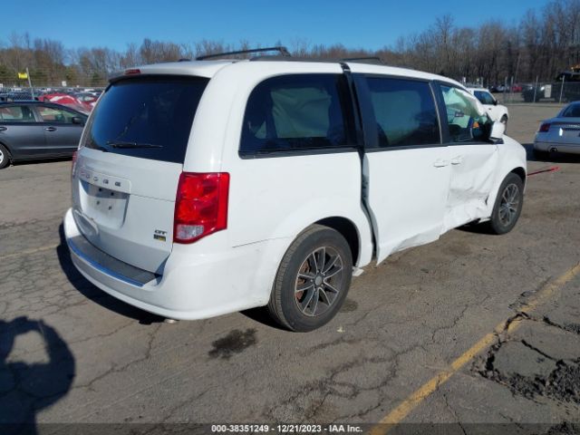 Photo 3 VIN: 2C4RDGEG2KR660060 - DODGE GRAND CARAVAN 