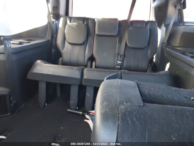 Photo 7 VIN: 2C4RDGEG2KR660060 - DODGE GRAND CARAVAN 