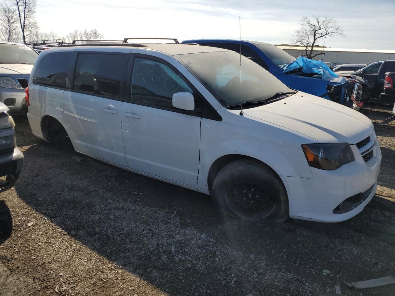 Photo 3 VIN: 2C4RDGEG2KR717471 - DODGE CARAVAN 