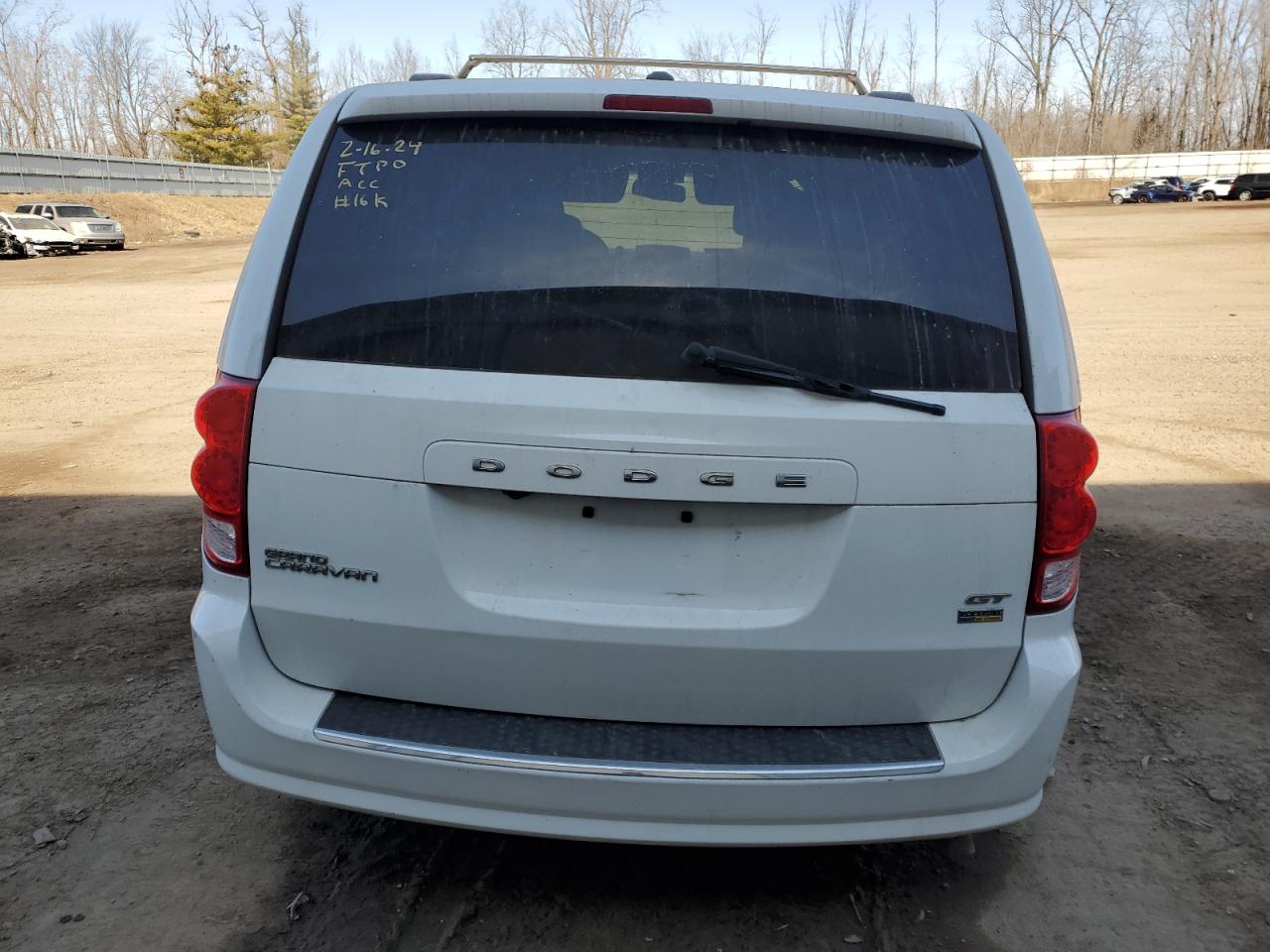 Photo 5 VIN: 2C4RDGEG2KR717471 - DODGE CARAVAN 