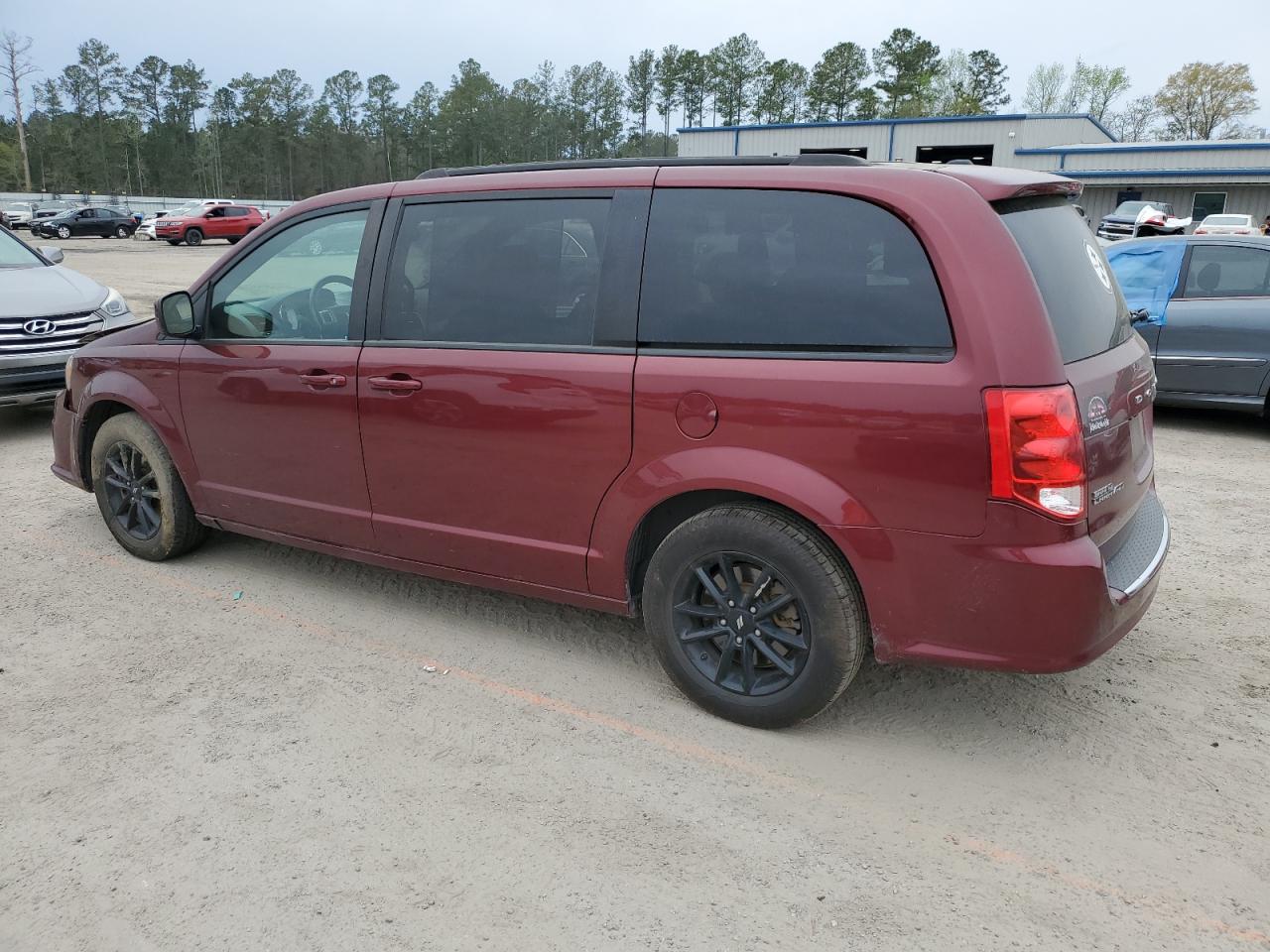 Photo 1 VIN: 2C4RDGEG2KR736151 - DODGE CARAVAN 