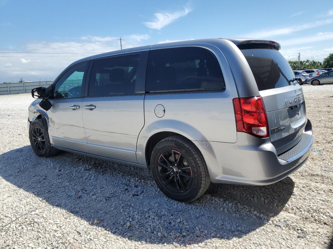 Photo 1 VIN: 2C4RDGEG2KR768758 - DODGE CARAVAN 