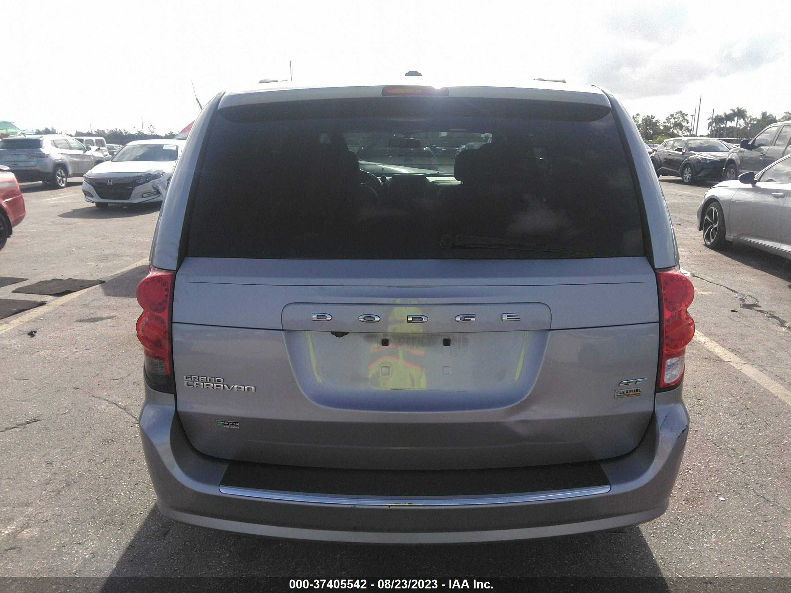 Photo 15 VIN: 2C4RDGEG3JR202283 - DODGE CARAVAN 