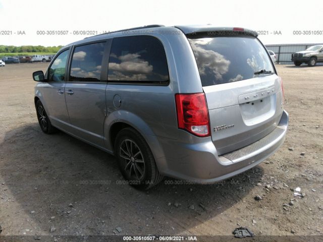 Photo 2 VIN: 2C4RDGEG3JR283351 - DODGE GRAND CARAVAN 