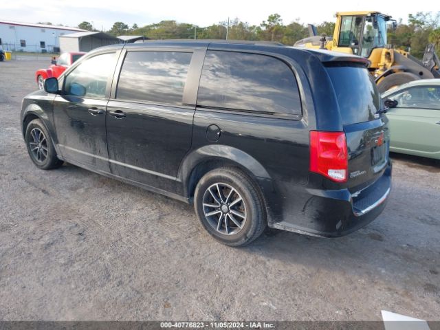 Photo 2 VIN: 2C4RDGEG3JR324190 - DODGE GRAND CARAVAN 