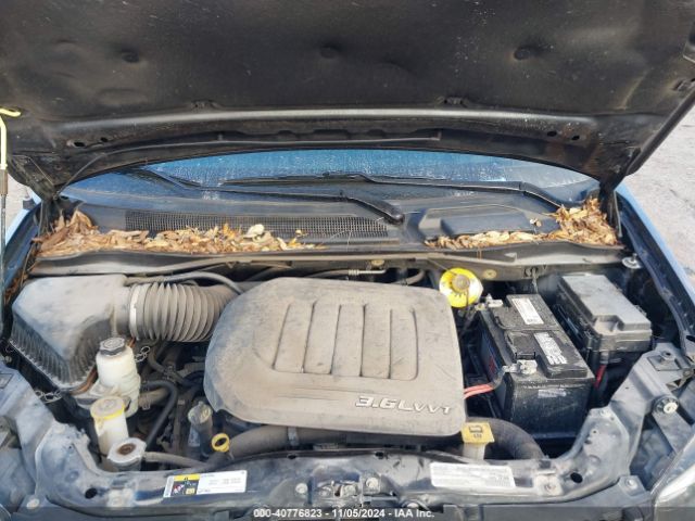 Photo 9 VIN: 2C4RDGEG3JR324190 - DODGE GRAND CARAVAN 