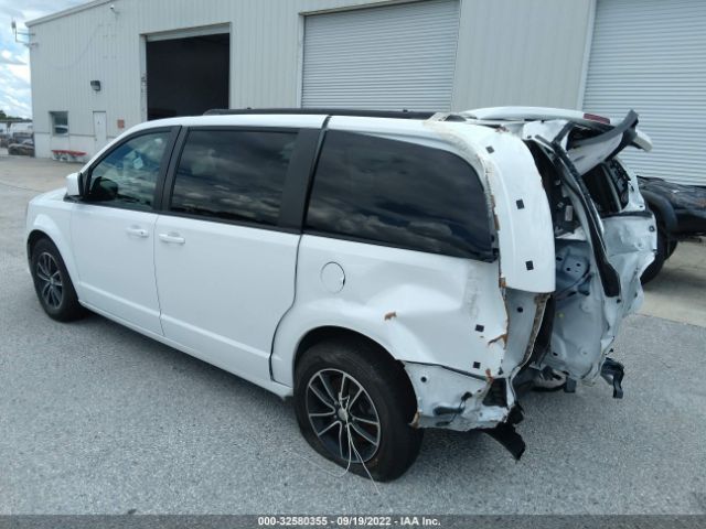 Photo 2 VIN: 2C4RDGEG3JR331902 - DODGE GRAND CARAVAN 