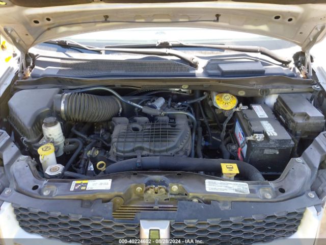 Photo 9 VIN: 2C4RDGEG3JR344259 - DODGE GRAND CARAVAN 