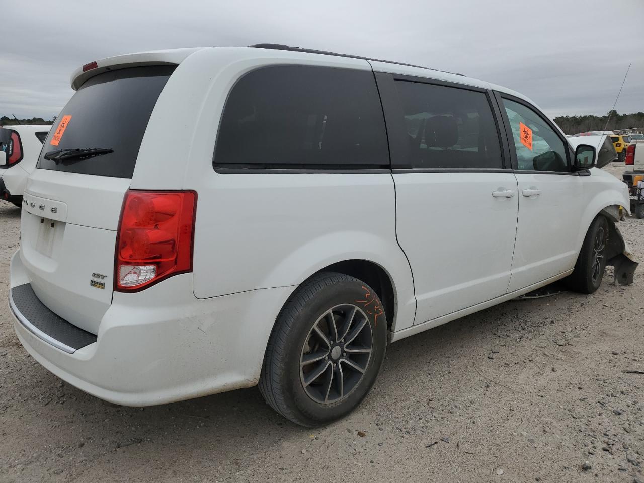 Photo 2 VIN: 2C4RDGEG3KR517165 - DODGE CARAVAN 