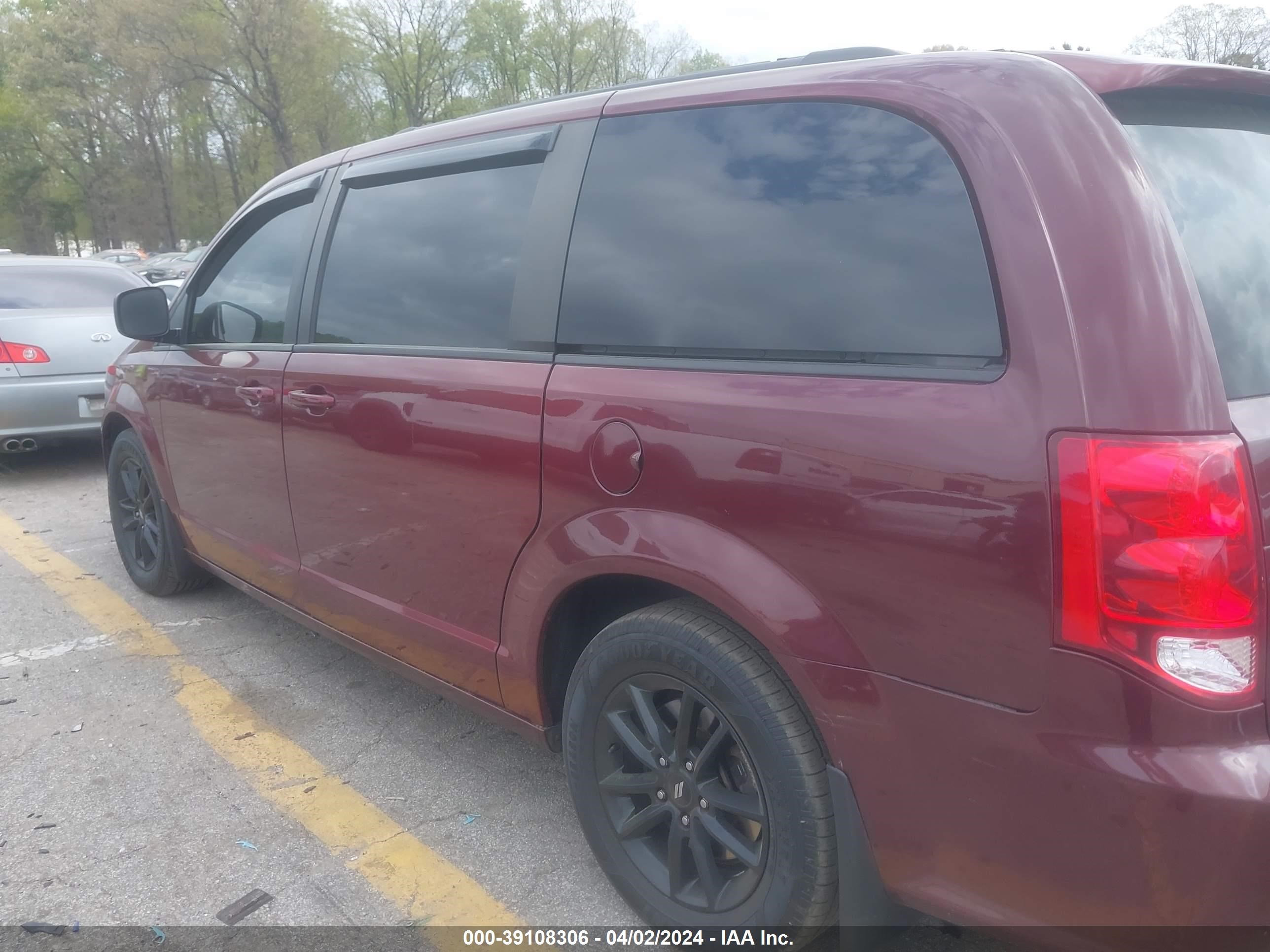 Photo 13 VIN: 2C4RDGEG3KR725241 - DODGE CARAVAN 