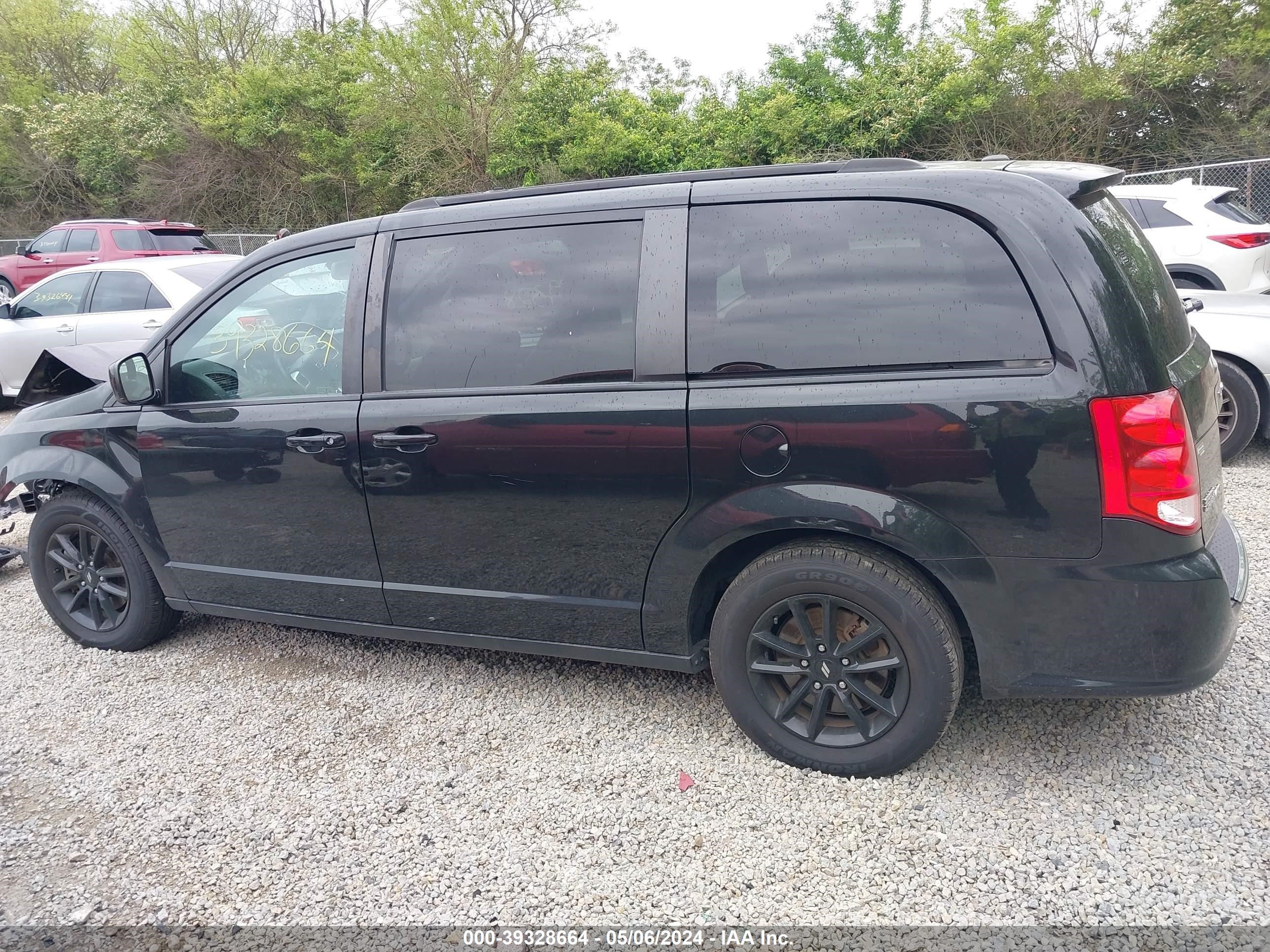 Photo 13 VIN: 2C4RDGEG3KR742461 - DODGE CARAVAN 