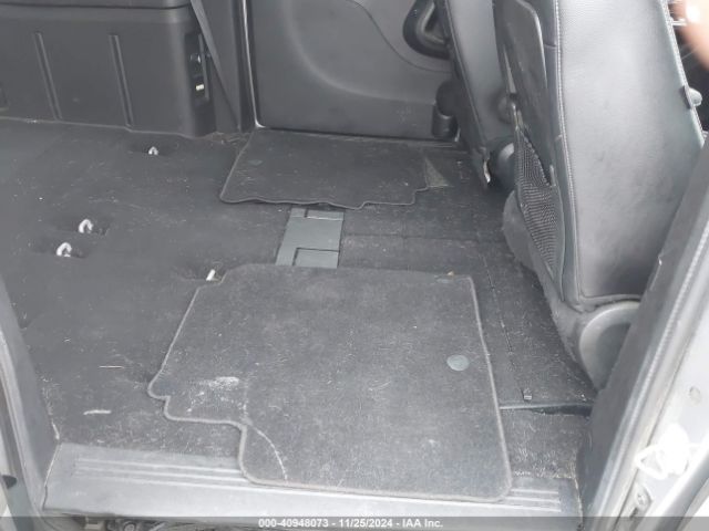 Photo 7 VIN: 2C4RDGEG4JR146340 - DODGE GRAND CARAVAN 