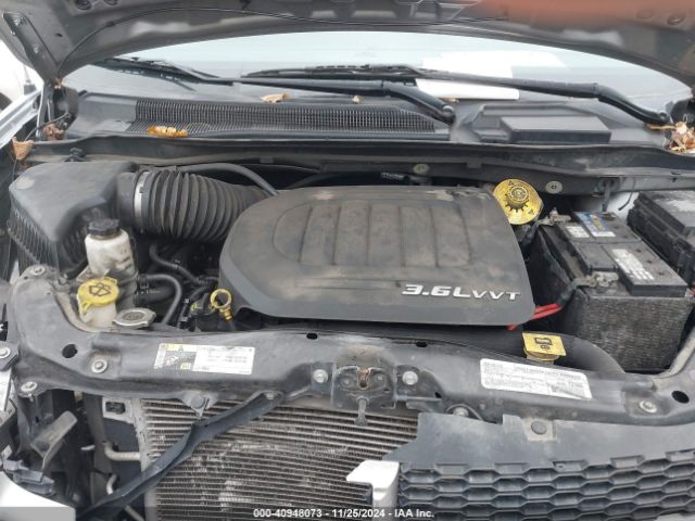 Photo 9 VIN: 2C4RDGEG4JR146340 - DODGE GRAND CARAVAN 