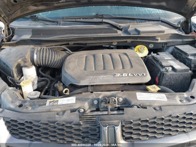 Photo 9 VIN: 2C4RDGEG4JR205161 - DODGE GRAND CARAVAN 