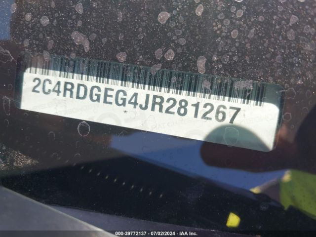 Photo 8 VIN: 2C4RDGEG4JR281267 - DODGE GRAND CARAVAN 