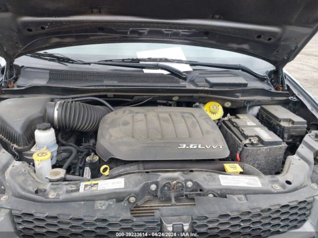 Photo 9 VIN: 2C4RDGEG4JR281348 - DODGE GRAND CARAVAN 