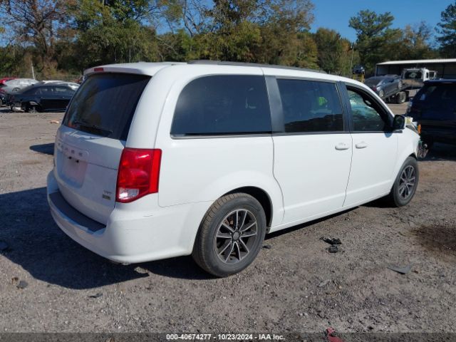 Photo 3 VIN: 2C4RDGEG4JR340981 - DODGE GRAND CARAVAN 