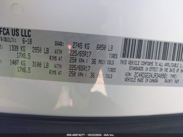 Photo 8 VIN: 2C4RDGEG4JR340981 - DODGE GRAND CARAVAN 